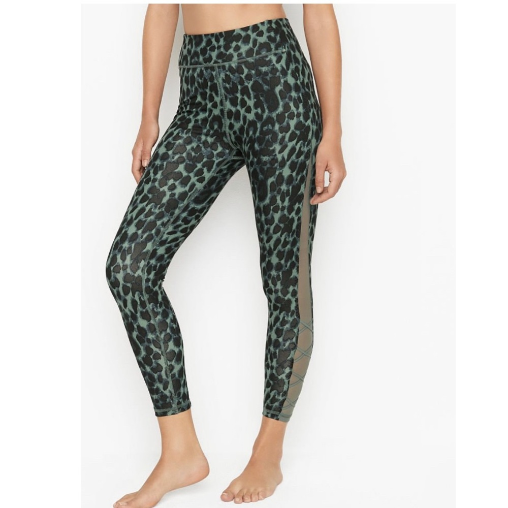 NWOT Victoria’s Secret incredible lace up leggings jade leopard